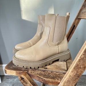 AE Chelsea Lug Boot